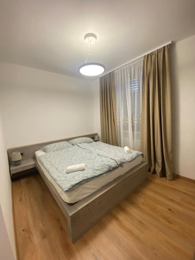 Apartment Nona Polda โคบาริด ภายนอก รูปภาพ