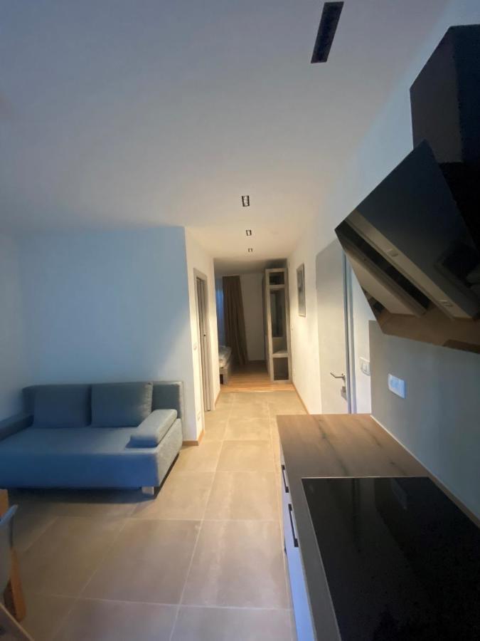 Apartment Nona Polda โคบาริด ภายนอก รูปภาพ