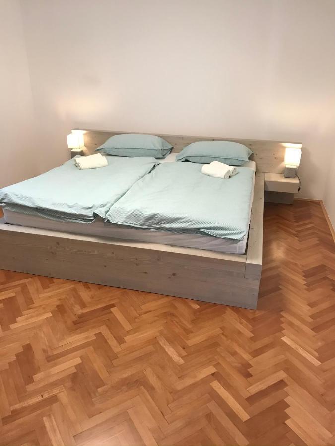 Apartment Nona Polda โคบาริด ภายนอก รูปภาพ