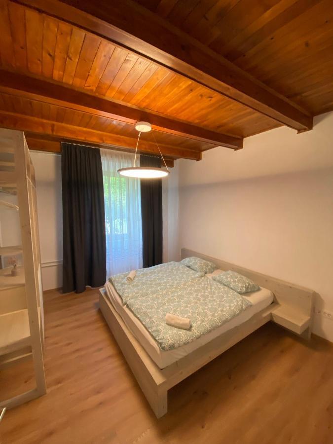 Apartment Nona Polda โคบาริด ภายนอก รูปภาพ