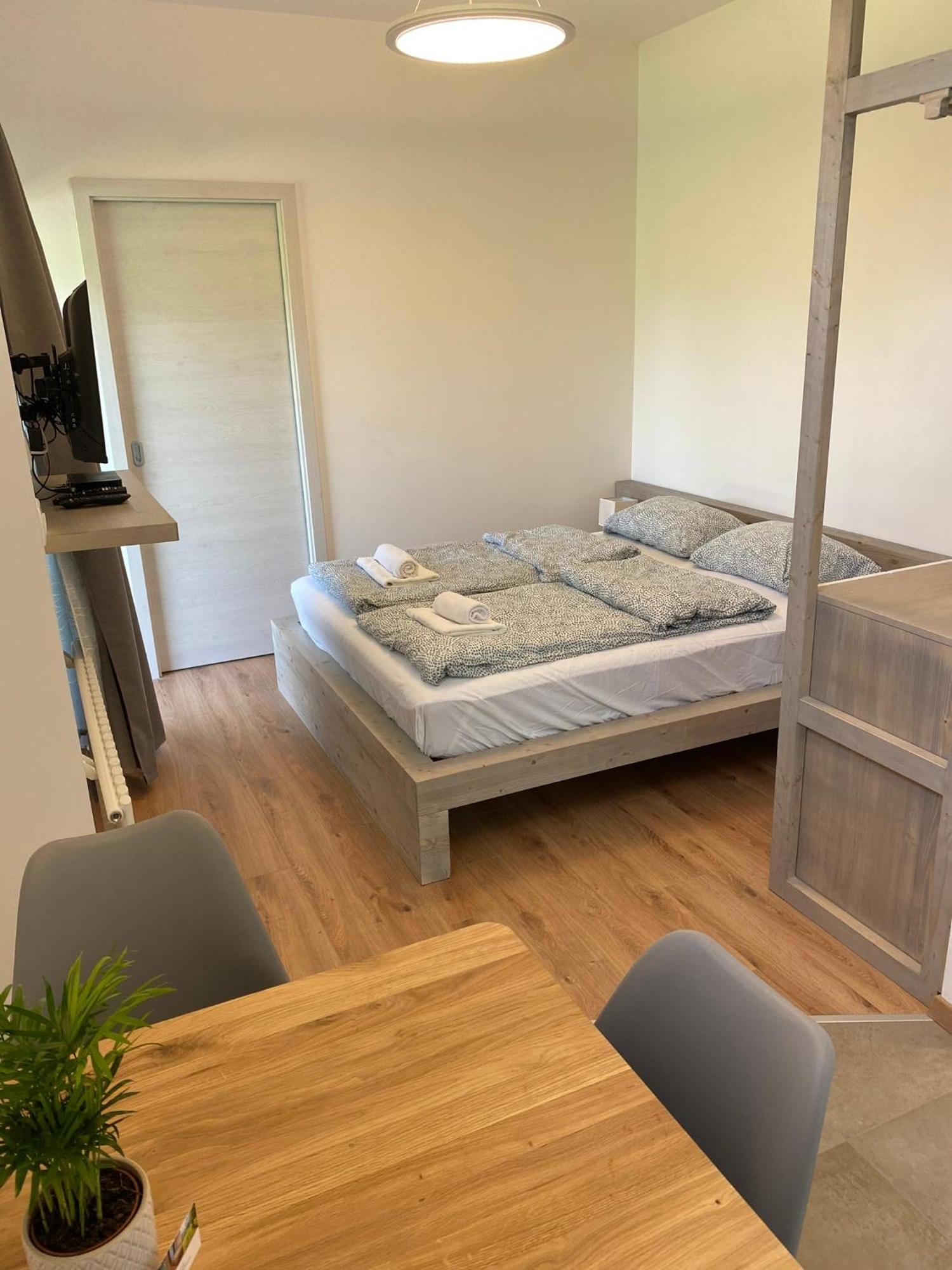 Apartment Nona Polda โคบาริด ภายนอก รูปภาพ